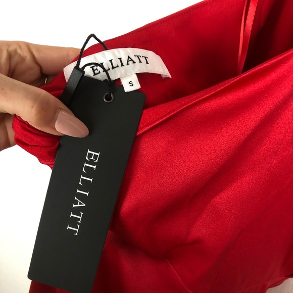 Elliatt Red Mini Dress - Picture 10 of 11